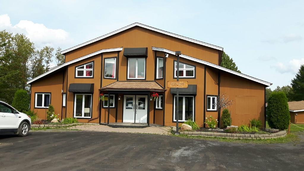 Chalets Du Lac Matapedia Val-Brillant Екстер'єр фото